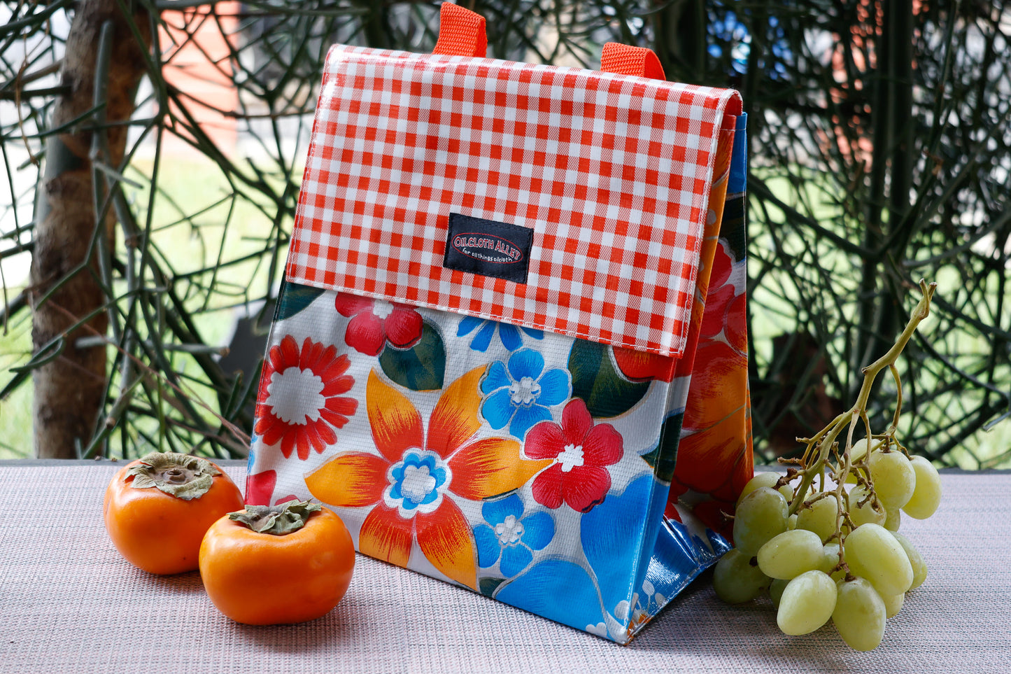 Oilcloth Insulated Lunch Bag - Silver Flora