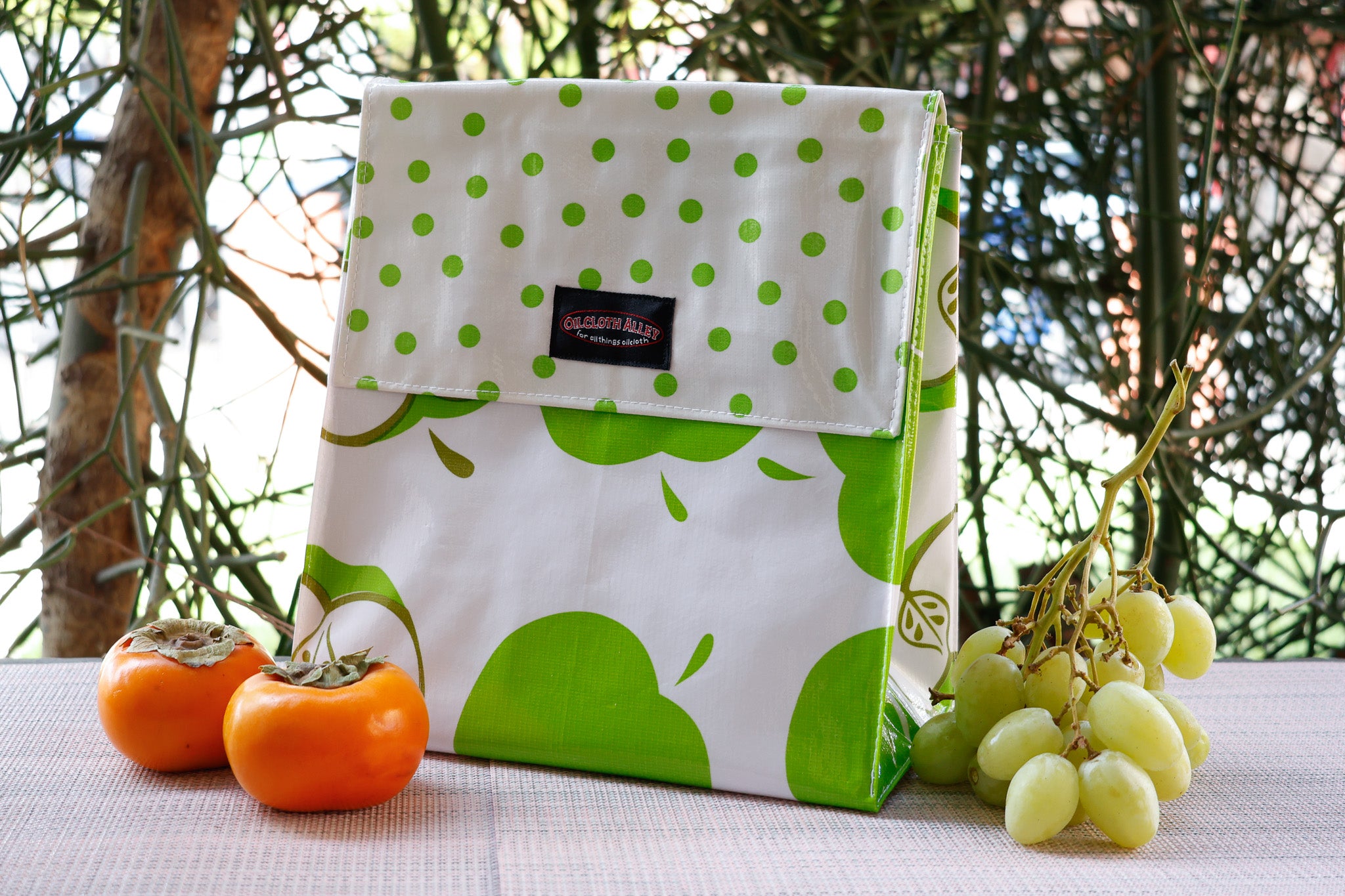 Oilcloth Insulated Lunch Bag Green Apple