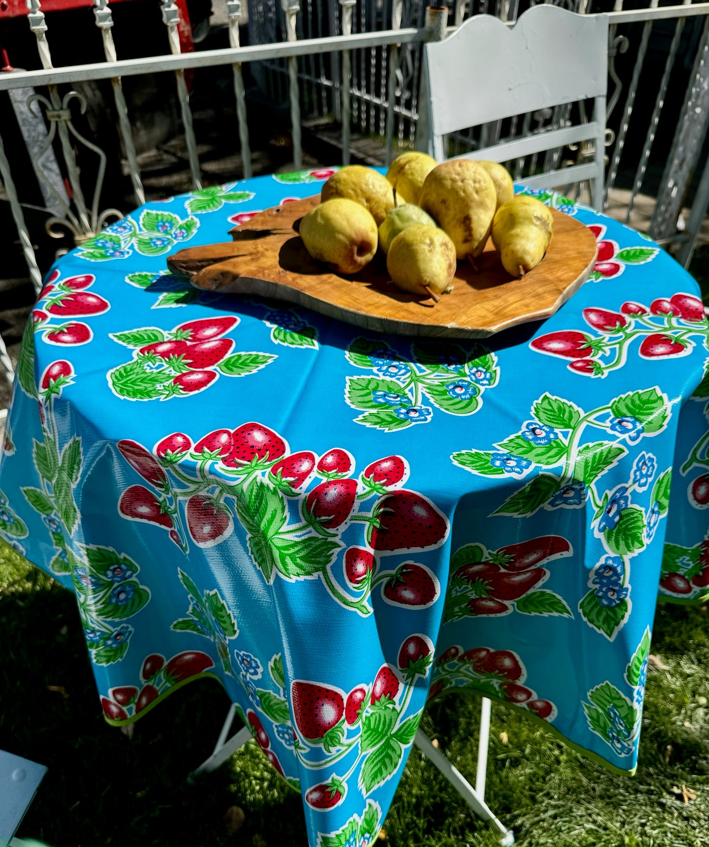 Light Blue Strawberry Oilcloth Tablecloth - Round