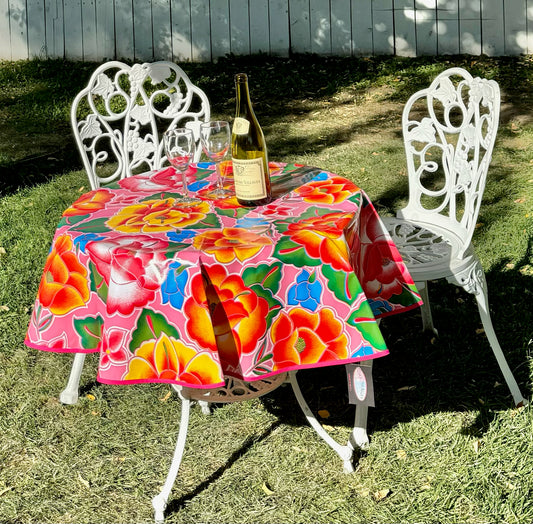 Pink Royal Roses Oilcloth Tablecloth - Round